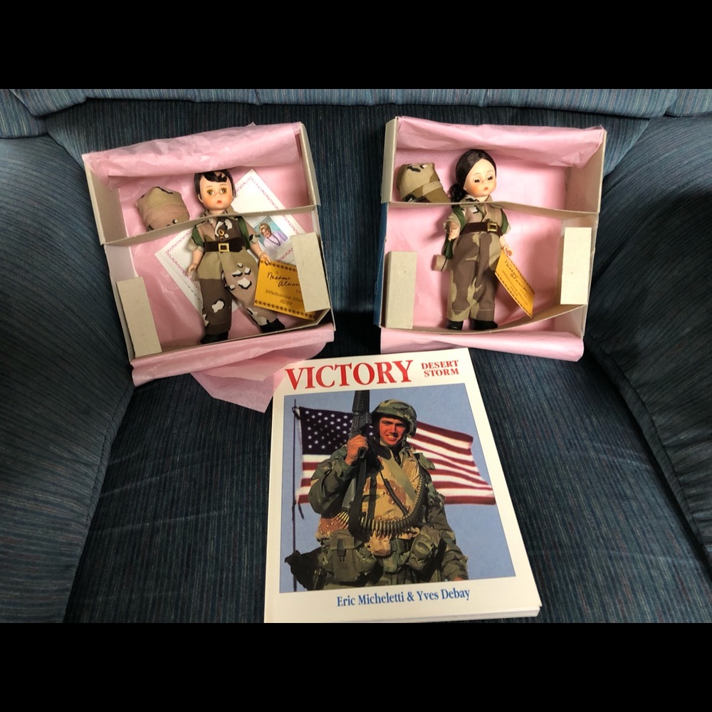 Desert Storm Package - Madame Alexander dolls, Topp’s card set and Victory book